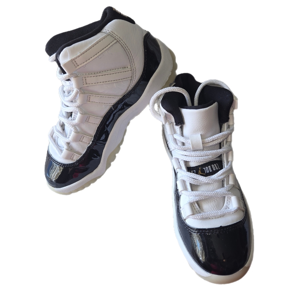 Air Jordan Nike 11 Graitude Kids Black and White Sneakers Size 12C - Picture 4 of 9
